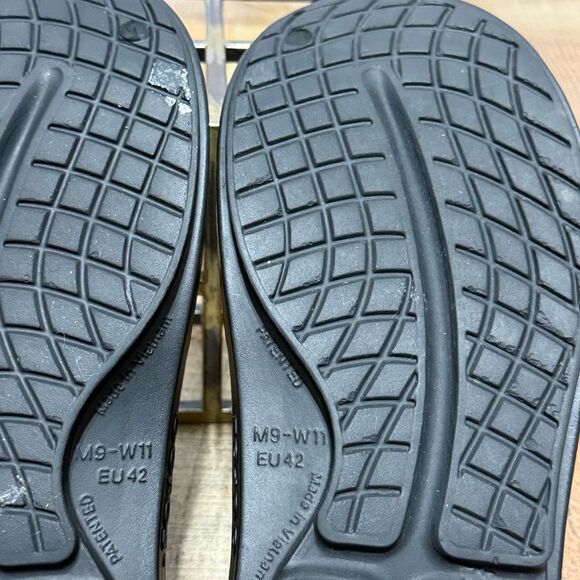 OOFOS OOcloog Recovery Slip On Clogs Comfort Black M9 W11 - Picture 9 of 12
